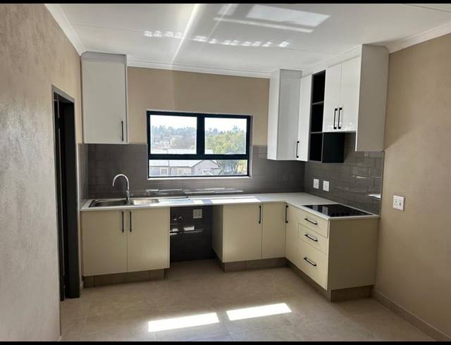 1 BEDROOM PROPERTY TO RENT IN GLEN AUSTIN AH